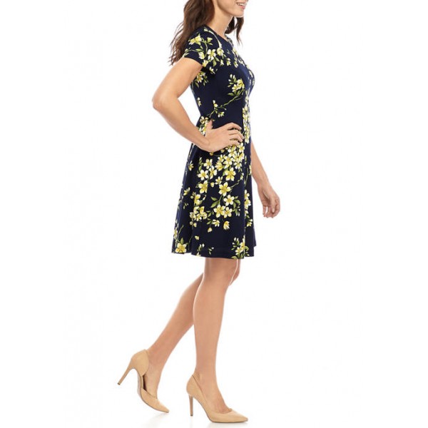 Jessica Howard Women's Floral Textured Fit and Flare Dress